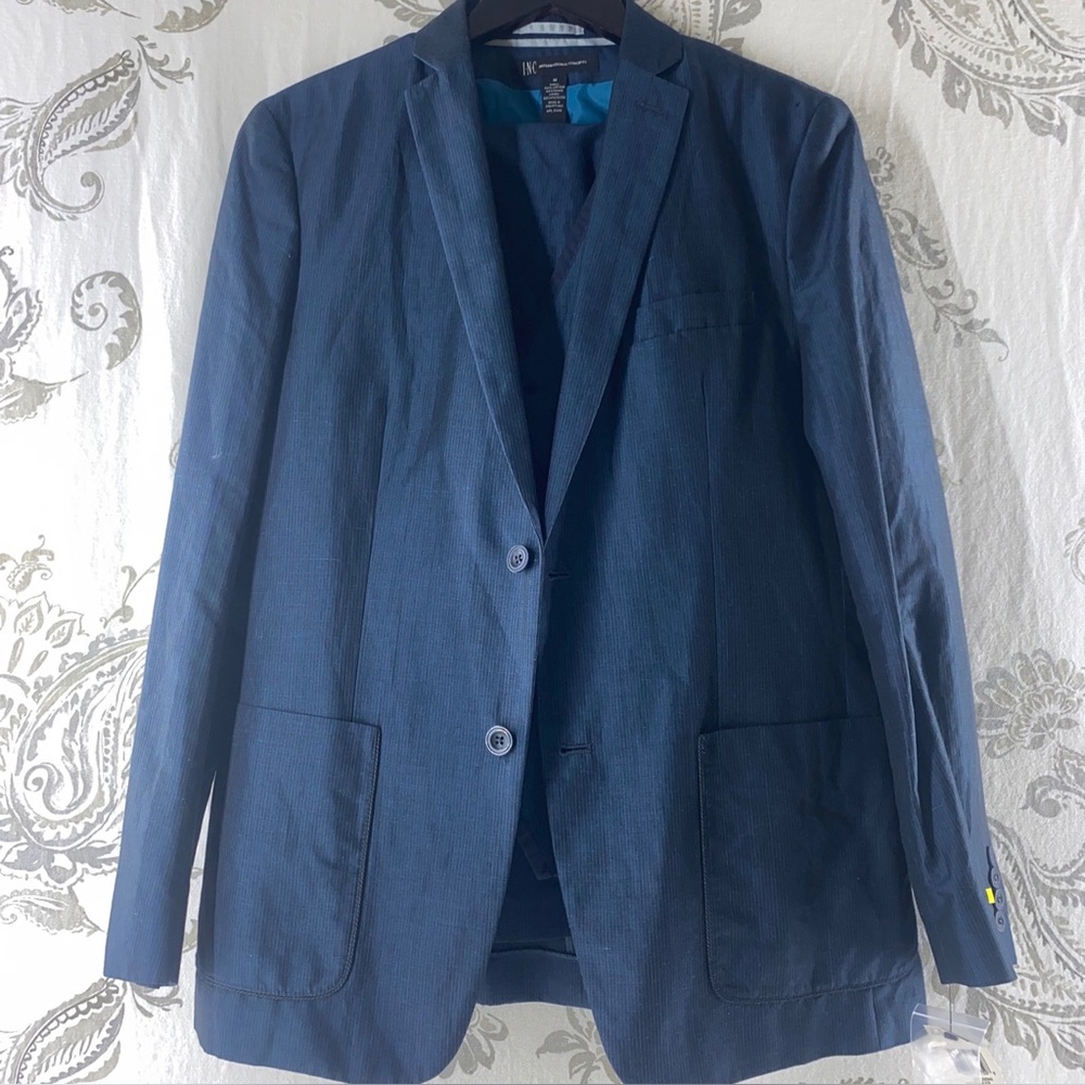 INC‎ International Concepts Suit 3
Piece MILAN Slim Fit PINSTRIPED